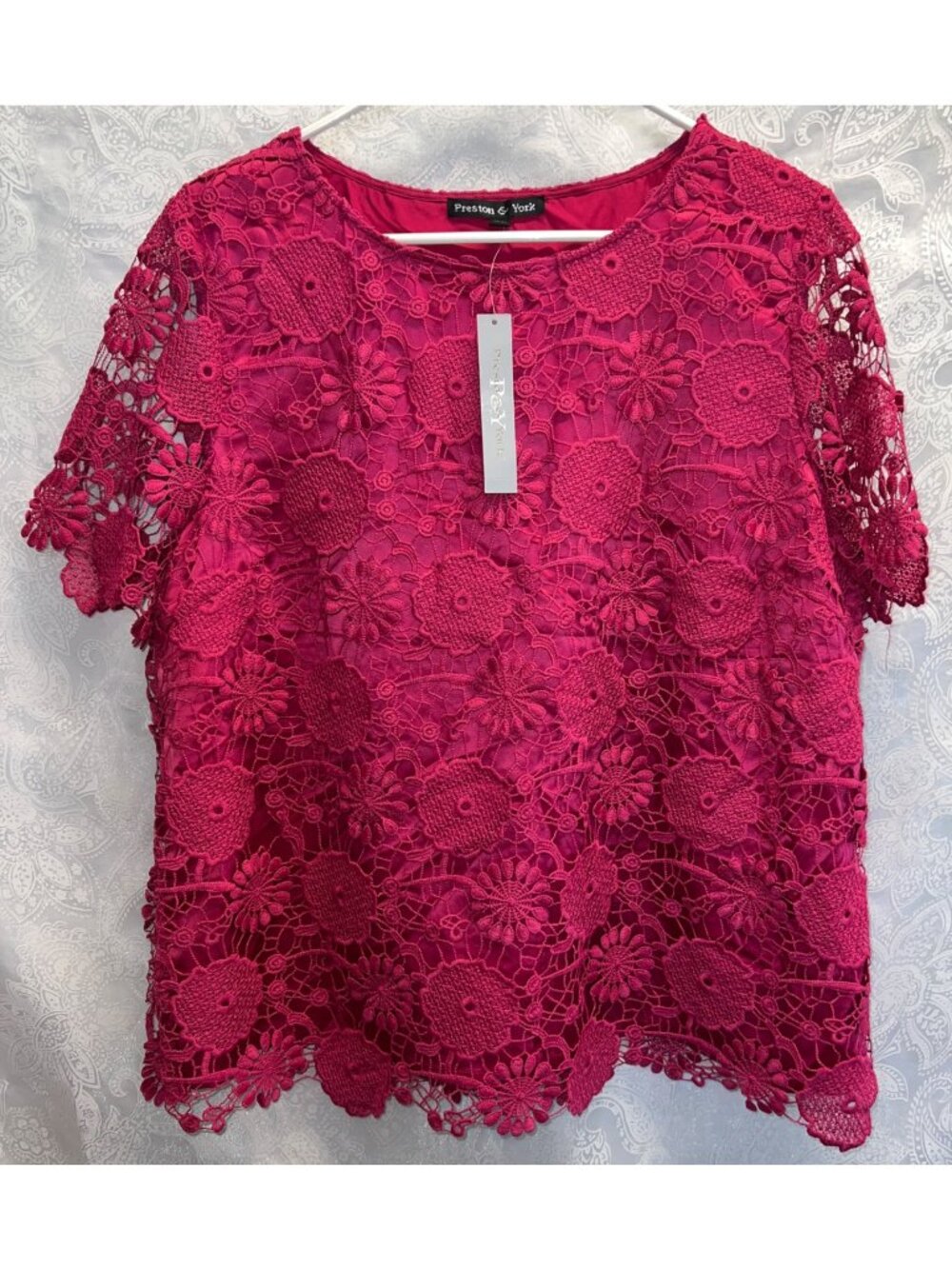 NWT Preston & York Women’s Lace Floral Blouse XL Magenta-Red Short Sleeve Lined